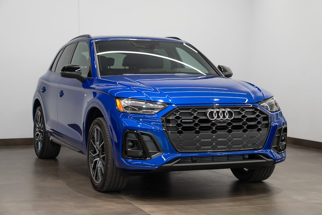 Audi Q5 Technik 45 TFSI quattro / Very LOW KM 2023 Bleu Kirkland - photo #2
