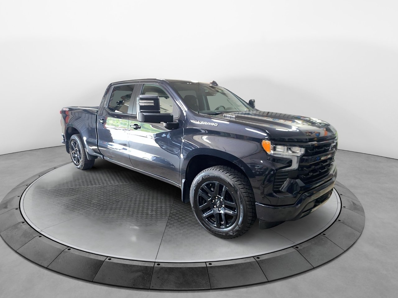 Chevrolet Silverado 1500 NIV 1GCUDEE89RZ382863 2024 Noir Baie-Comeau - photo #1