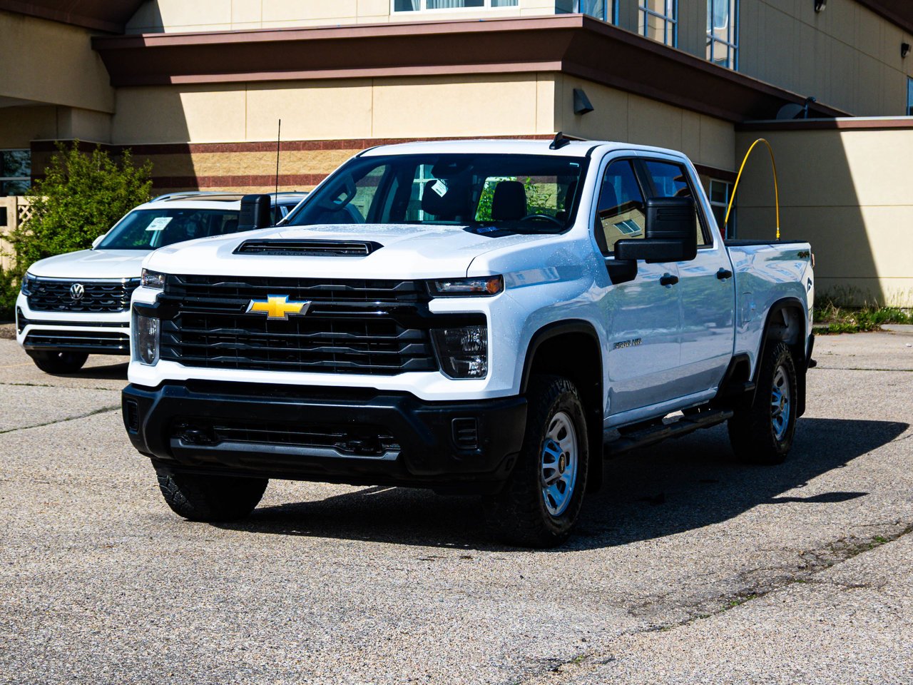 2024 Chevrolet Silverado 3500HD 4WD Crew Cab 159 Work Truck White Sherwood Park - photo #3