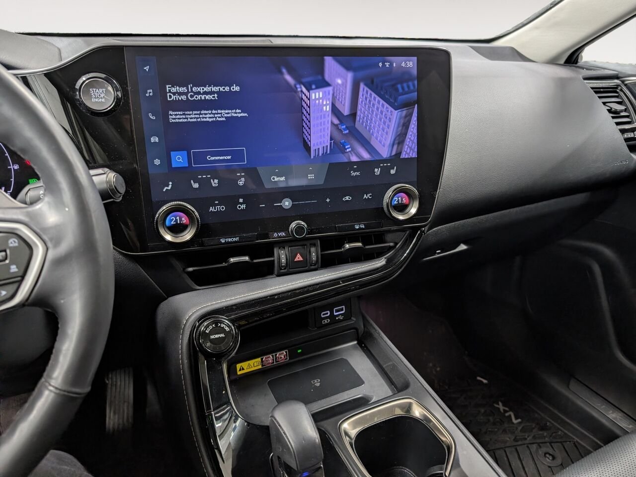 Lexus NX NX 350/SIÈGES CHAUFFANTS ET VENTILLÉS/TOIT OUVRANT/VOLANT CHAUFFANT 2022 Blanc Sherbrooke - photo #16