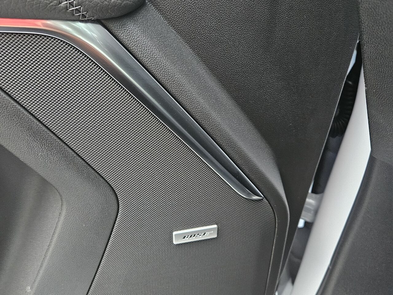 GMC Yukon 4 RM 4 portes Denali 2026 Blanc glacier 3 couches Thetford Mines - photo #12