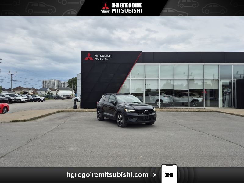 2023 Volvo XC40 Black Laval - photo #0