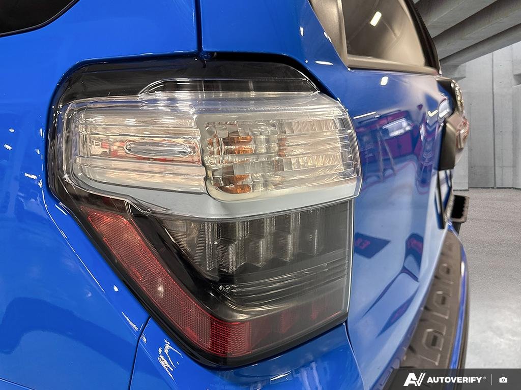 2019 Toyota 4Runner 2600954A | 4WD Blue Edmonton - photo #9