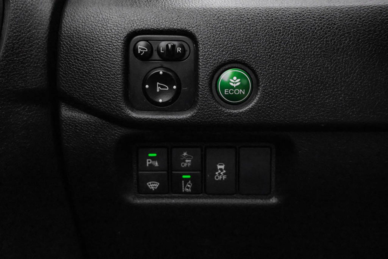 2022 Honda Pilot Black Edition AWD White Sherwood Park - photo #17