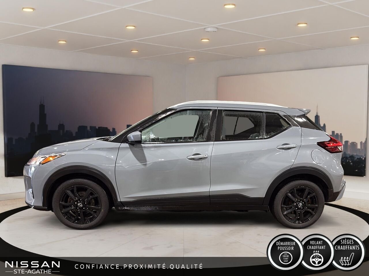 2022 Nissan Kicks SV | SIÈGES CHAUFFANTS | VOLANT CHAUFFANT | UN SEUL PROPRIÉTAIRE Grey Saint-Jérôme - photo #5