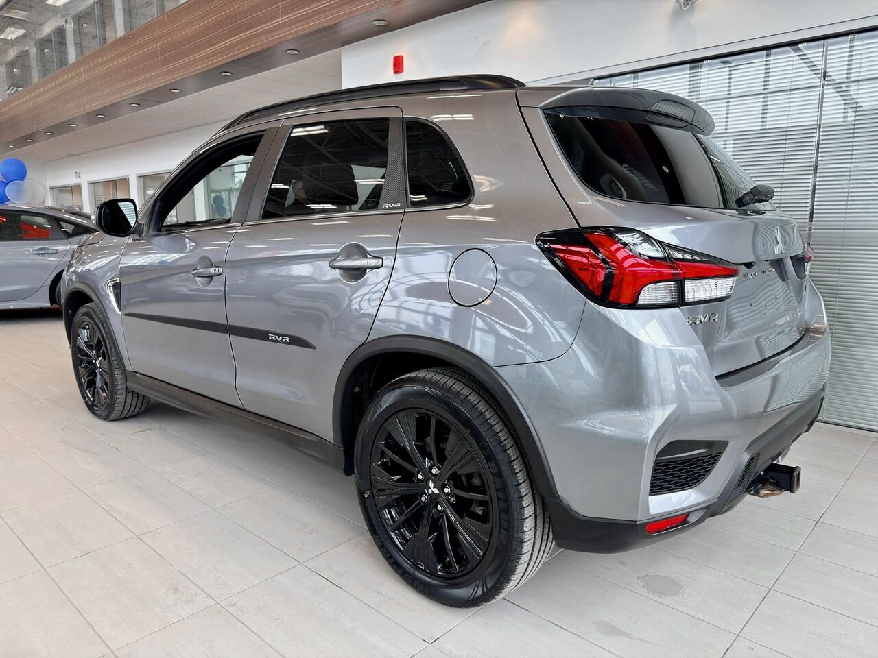 2021 Mitsubishi RVR Grey Notre-Dame-des-Prairies - photo #8