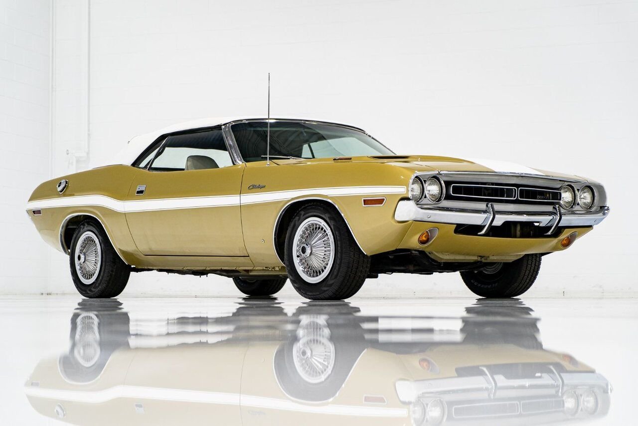 Dodge Challenger *PRIX EN USD* Convertible Fully restored to desirable specifications 1971 Or Montréal - photo #39