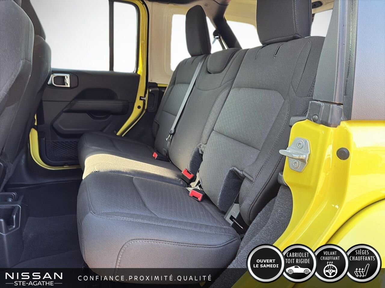 Jeep Wrangler Sahara | V6 | 4X4 | 4 PORTES | 2023 Jaune Saint-Jérôme - photo #8