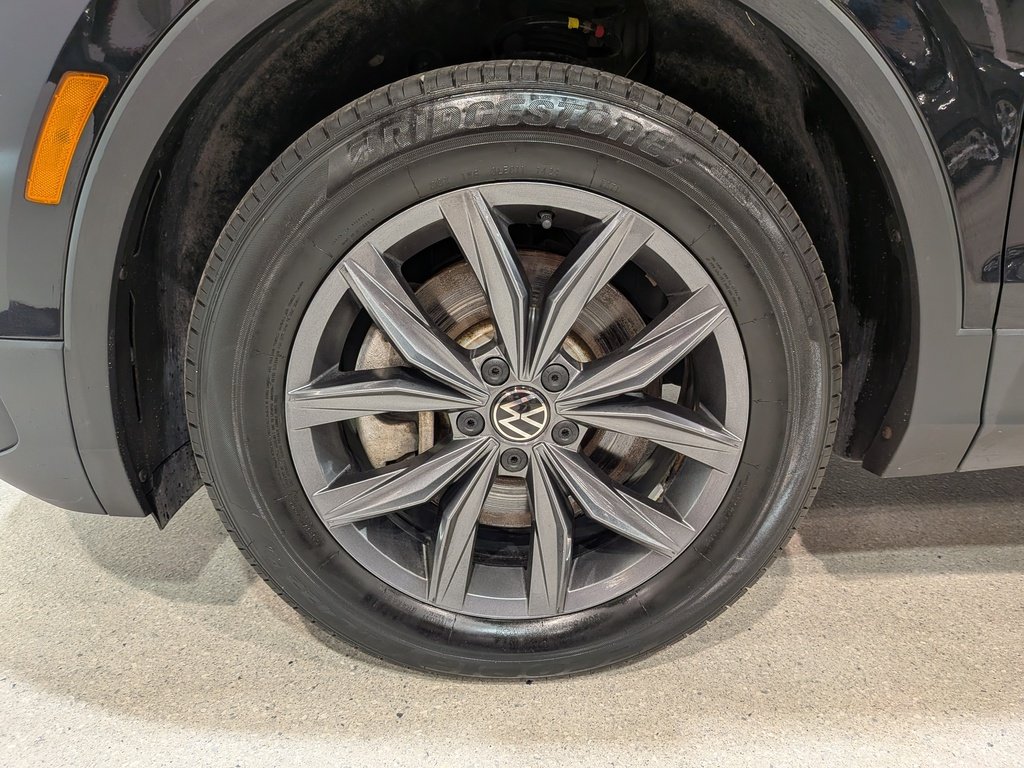 2024 Volkswagen Tiguan Comfortline 4MOTION Black Val-David - photo #35