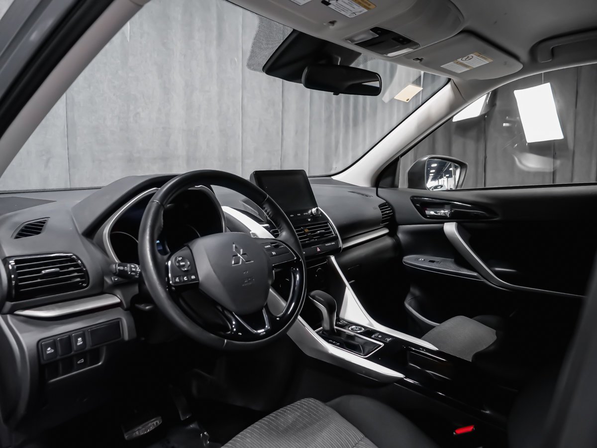 2024 Mitsubishi Eclipse Cross SE Grey Montreal - photo #5
