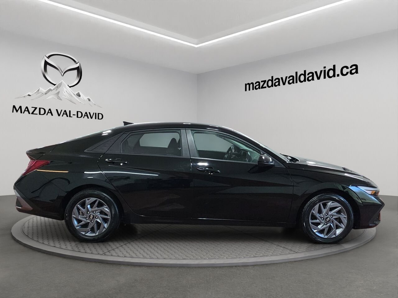 Hyundai Elantra 2024 Noir Val-David - photo #3