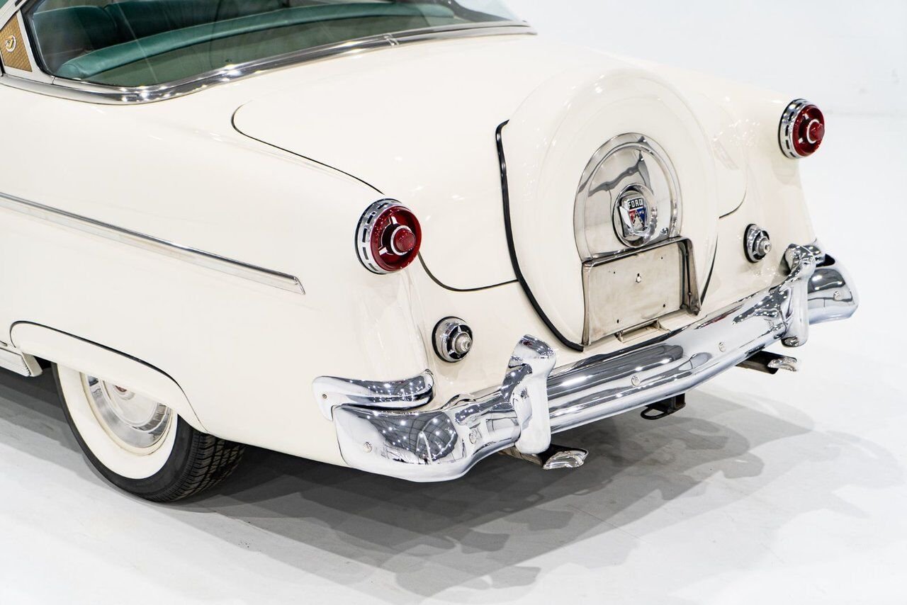 1954 Ford Crestline Skyliner rare glass top long term ownership White Montreal - photo #33