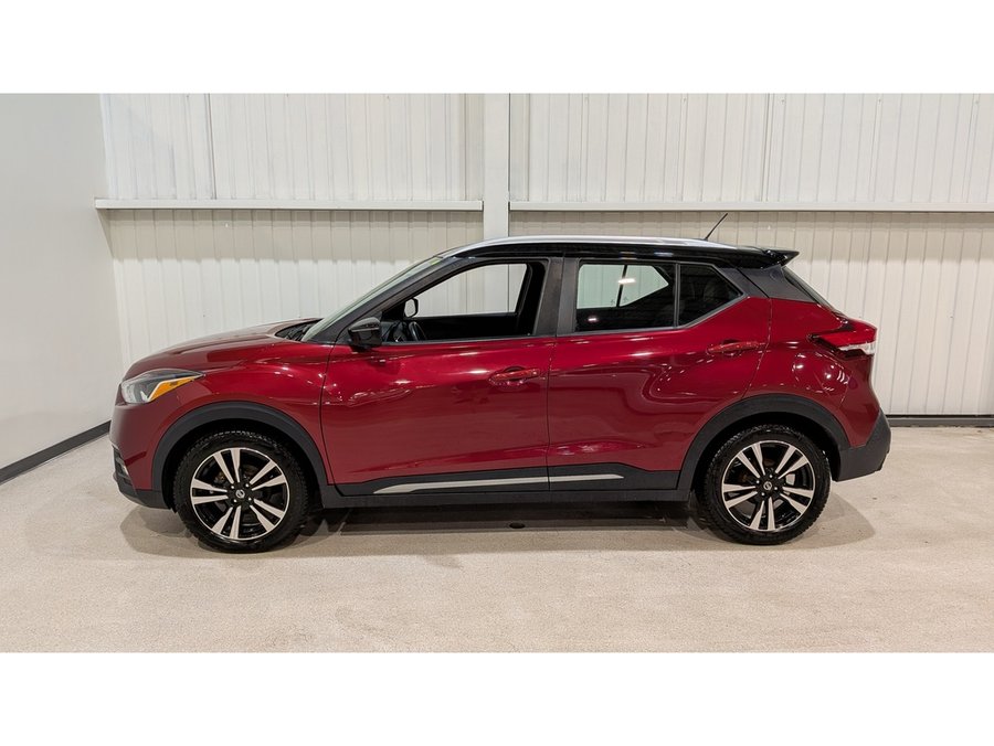 2020 Nissan Kicks Red