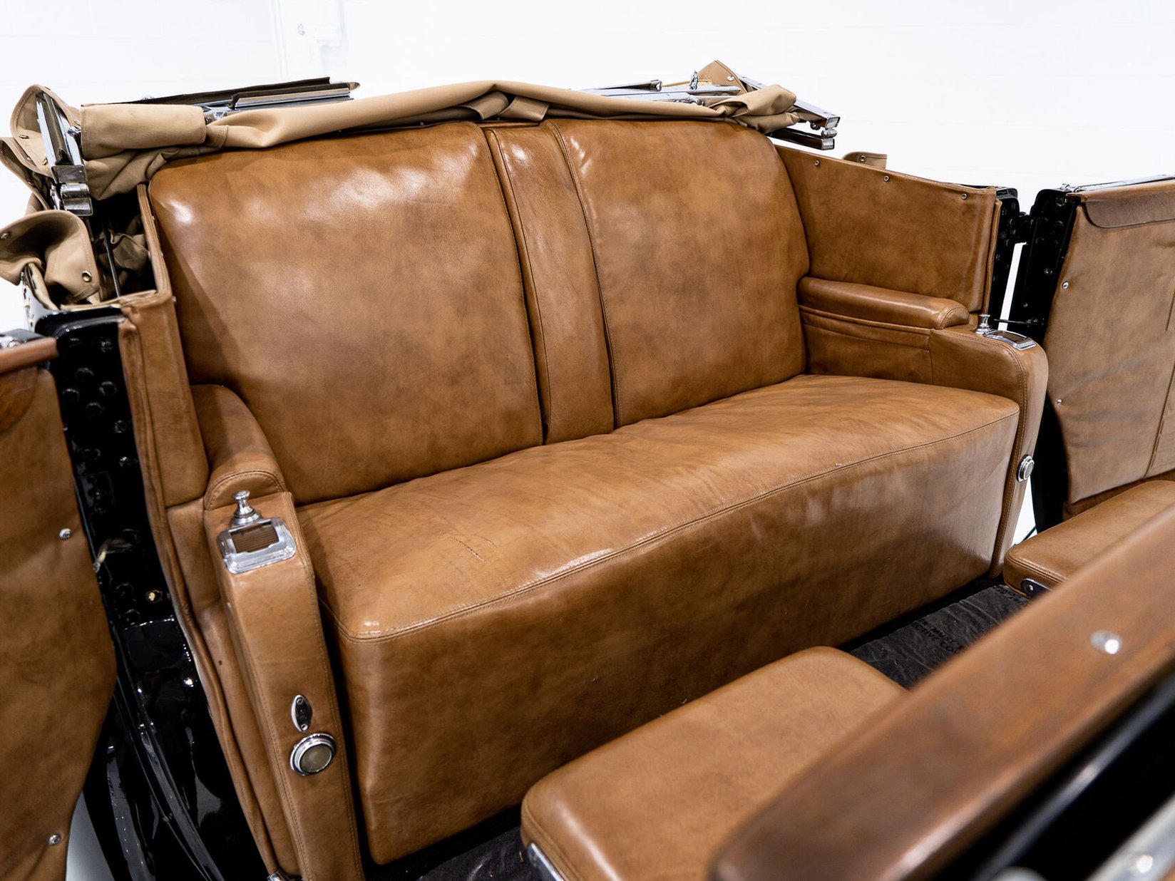 1938 Cadillac Series 90 **PRICE IN USD**1 of 13 V16 Black Montreal - photo #51