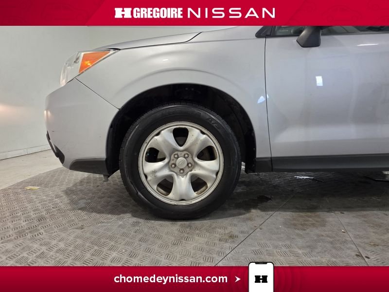 Subaru Forester CA7240 | Manuelle * Bluetooth * Bancs Chauffants * 2015 Argent Laval - photo #11