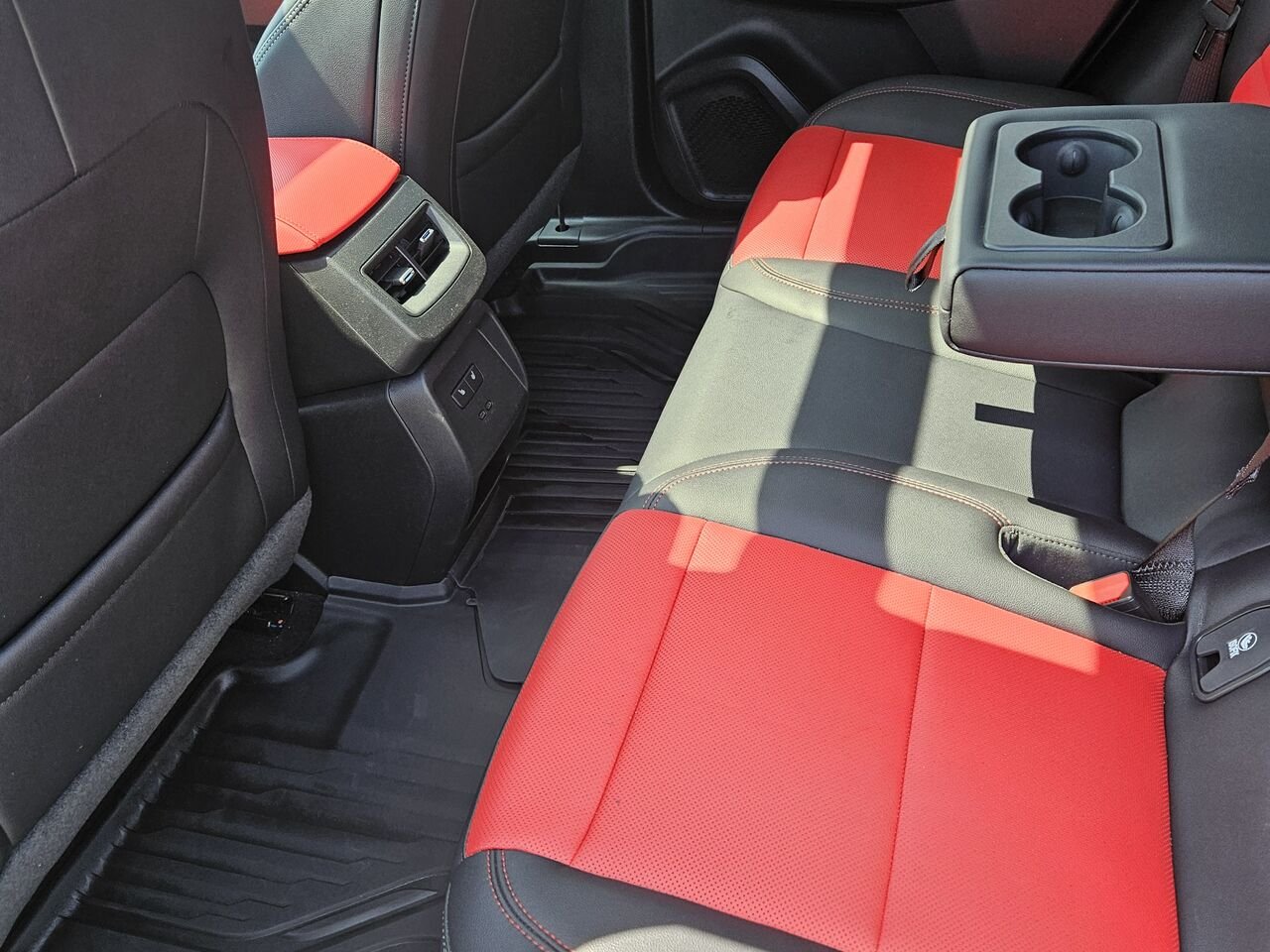 2025 Chevrolet Equinox EV 4 portes RS Black Thetford Mines - photo #16