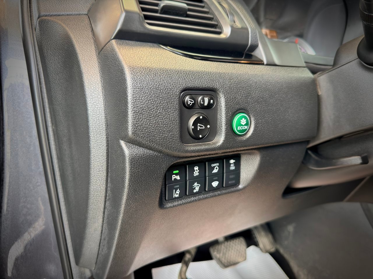 2019 Honda Ridgeline Silver Notre-Dame-des-Prairies - photo #32