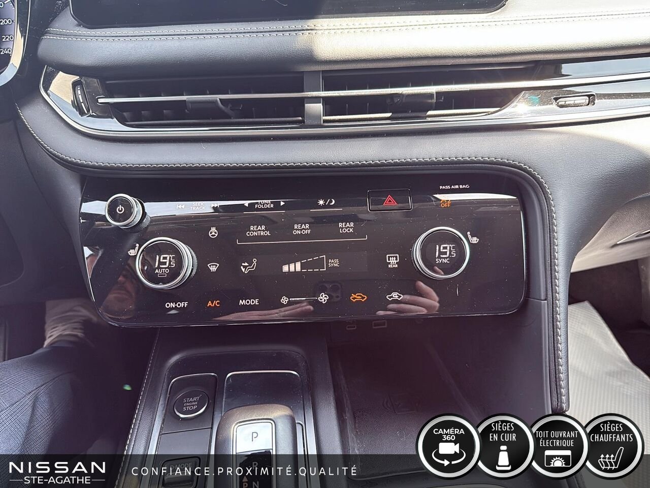 2024 INFINITI QX60 LUXE | AWD | TOIT PANORAMIQUE | 7 PLACES | Black Saint-Jérôme - photo #16