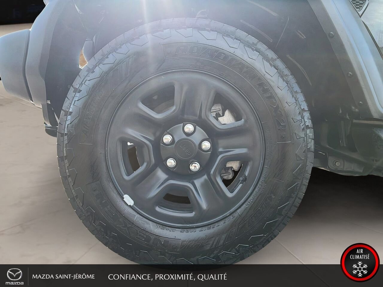 2024 Jeep Wrangler Sport 2 PORTES | TOIT SOUPLE | 4x4 | AUTOMATIQUE | V6 Black Saint-Jérôme - photo #11