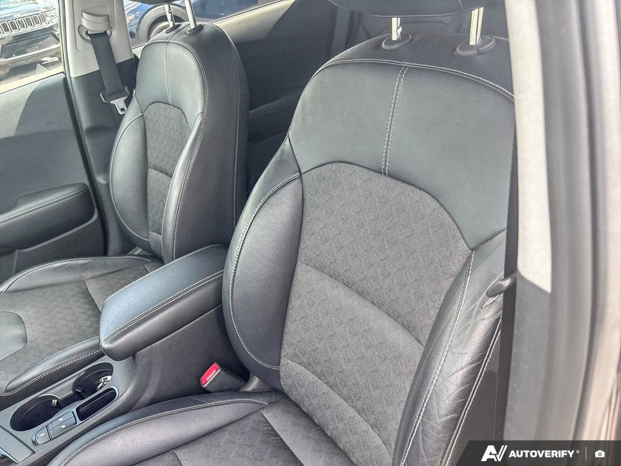 2019 Kia Niro KNDCC3LC2K5273975 Grey Mirabel - photo #22