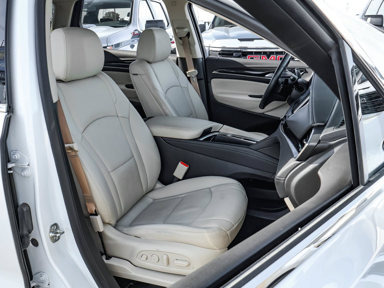 2024 Buick Enclave AWD 4dr Premium White Sherwood Park - photo #14