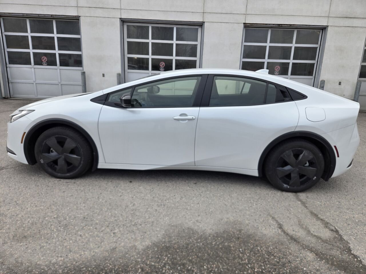 2025 Toyota PRIUS HYBRIDE BRANCHABLE White Mont-Laurier - photo #7