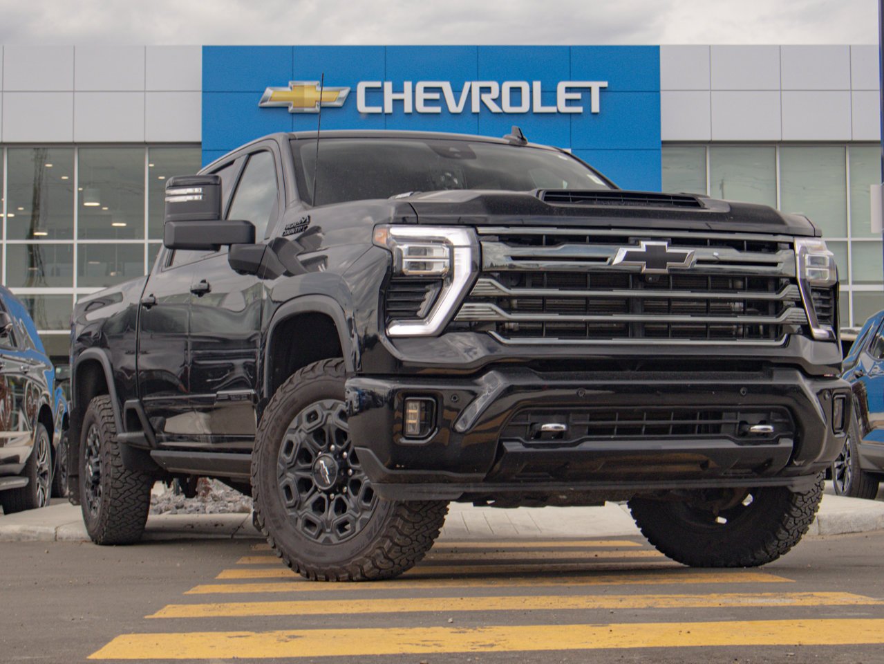 2024 Chevrolet Silverado 3500HD 4WD Crew Cab 159 High Country Black Sherwood Park - photo #13