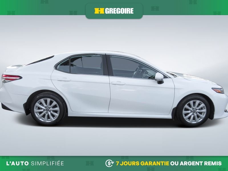 2019 Toyota Camry White Saint-Eustache - photo #10