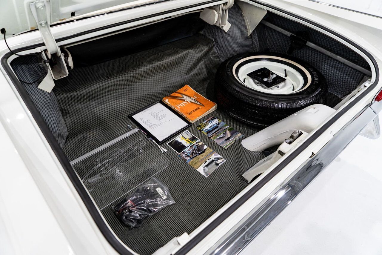 Pontiac PARISIENNE **PRIX EN USD** Fully restored with 261cu.in. and GM built sheet 1959 Blanc Montréal - photo #87