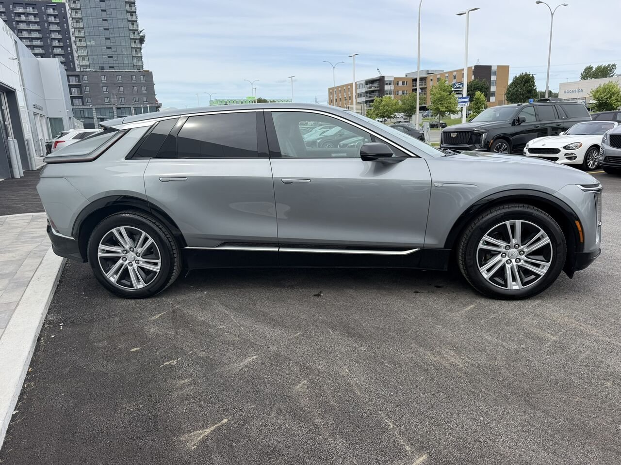 2024 Cadillac LYRIQ Tech AWD FINANCEMENT À PARTIR 0.99% Grey Laval - photo #7