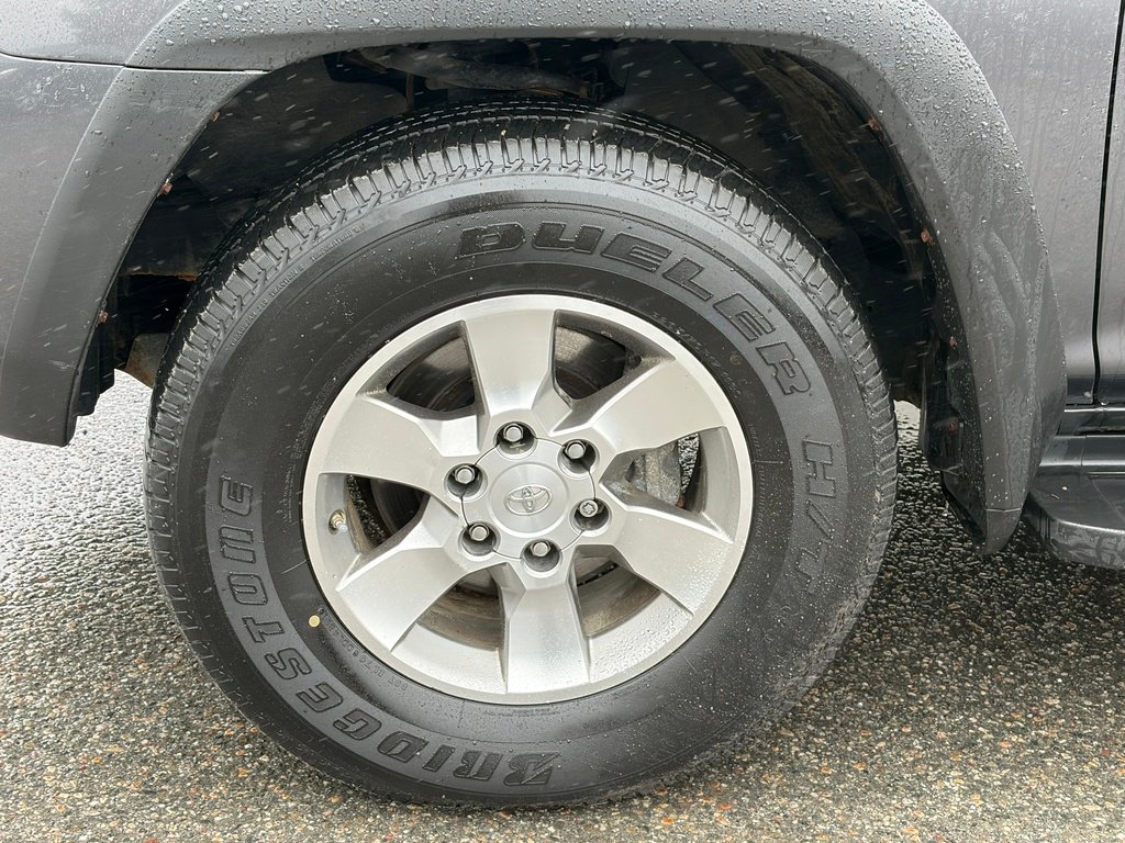 2013 Toyota 4Runner 4WD 4dr V6 SR5 Grey Gatineau - photo #8