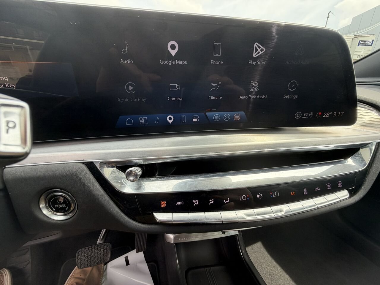 Cadillac LYRIQ Sport AWD FINANCEMENT À PARTIR DE 0.99% 2024 Argent Laval - photo #23