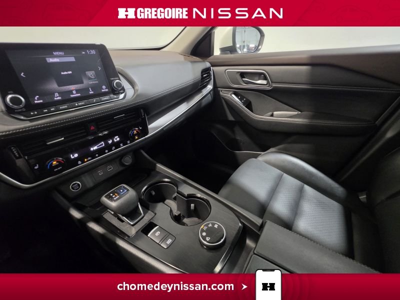 Nissan Rogue 2021 Blanc Laval - photo #22
