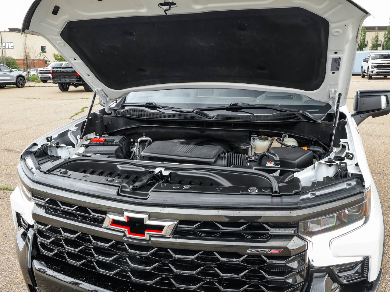 2022 Chevrolet Silverado 1500 4WD Crew Cab 147 ZR2 White Sherwood Park - photo #9