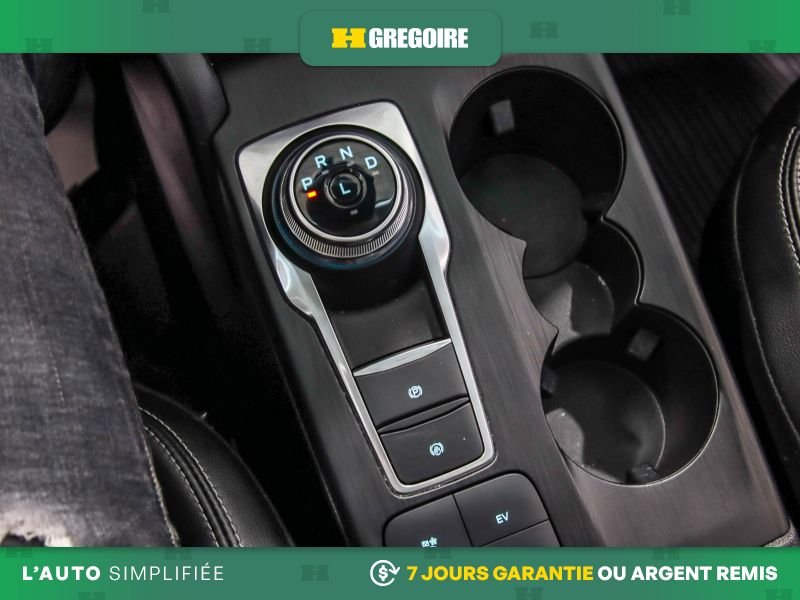 2022 Ford Escape Grey Laval - photo #16