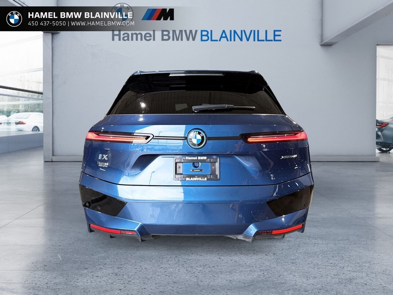 2024 BMW iX xDrive40 véhicule d'activités sportives Blue Blainville - photo #2