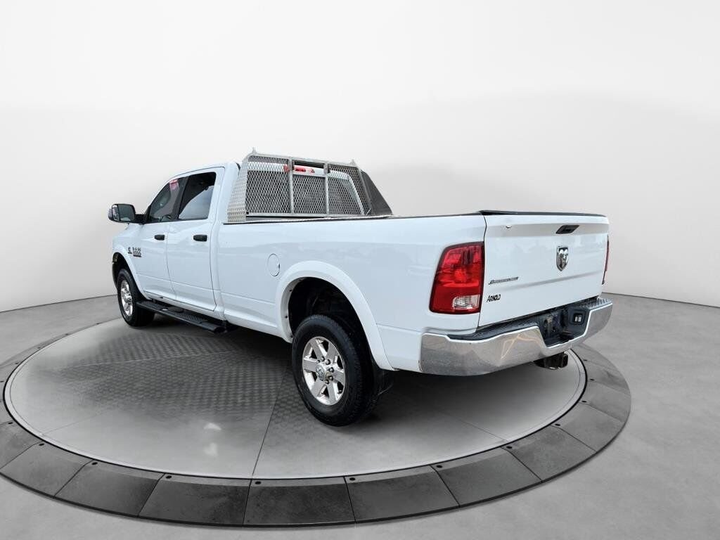2015 Ram 2500 VIN 3C6UR5JL7FG623673 White Chicoutimi - photo #3