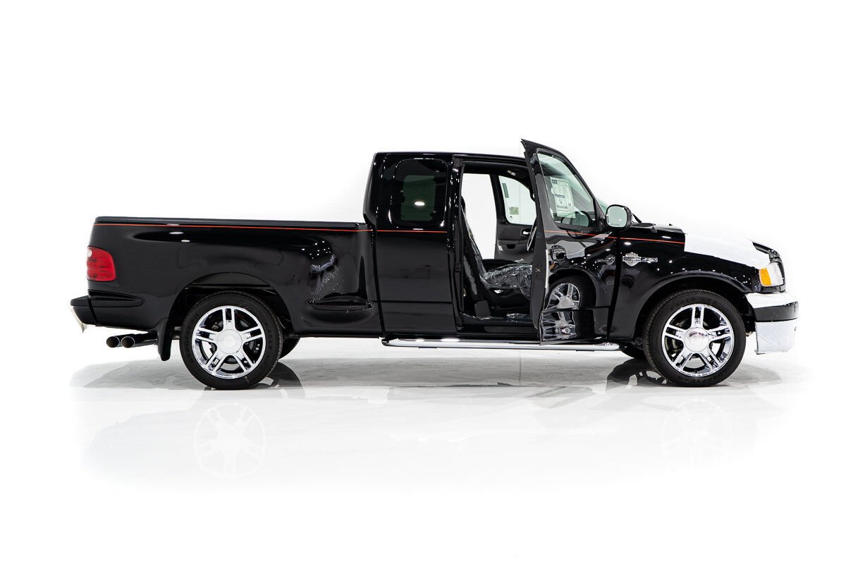 2000 Ford F-150 Harley Davidson Edition In Delivery Packaging Black Montreal - photo #47