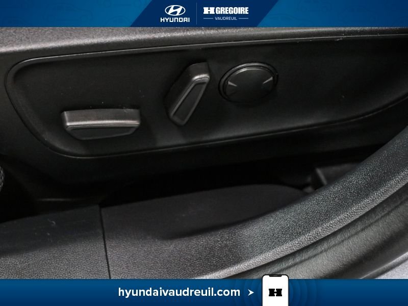 2022 Ford Escape Grey Blainville - photo #18