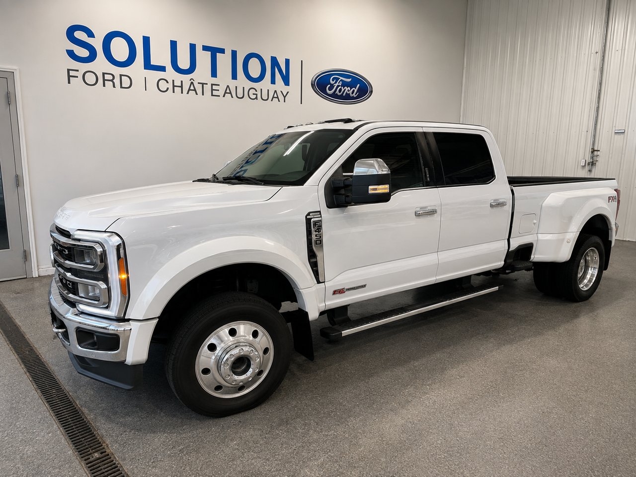 Ford Super Duty F-450 DRW KING RANCH 2024 Blanc Saint-Eustache - photo #0