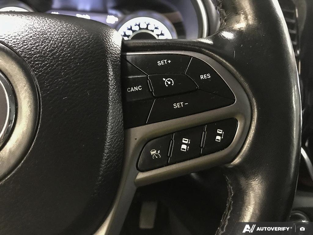 2019 Jeep Cherokee 2601086A | Limited White Edmonton - photo #15