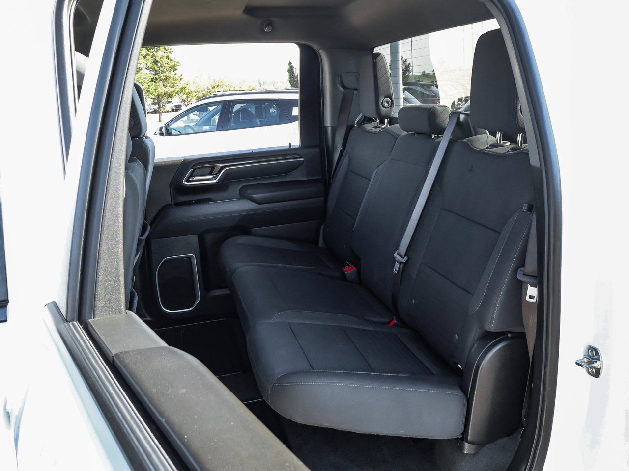 2025 Chevrolet Silverado 3500HD 4WD Crew Cab 159 LT White Sherwood Park - photo #15