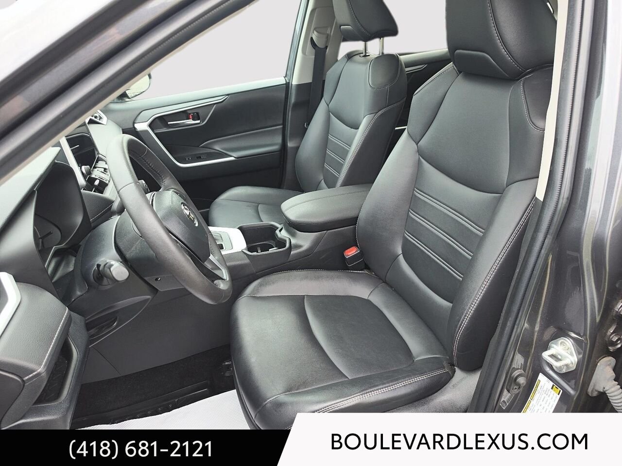 Toyota RAV4 19909A | XLE TI 2023 Gris Québec - photo #8