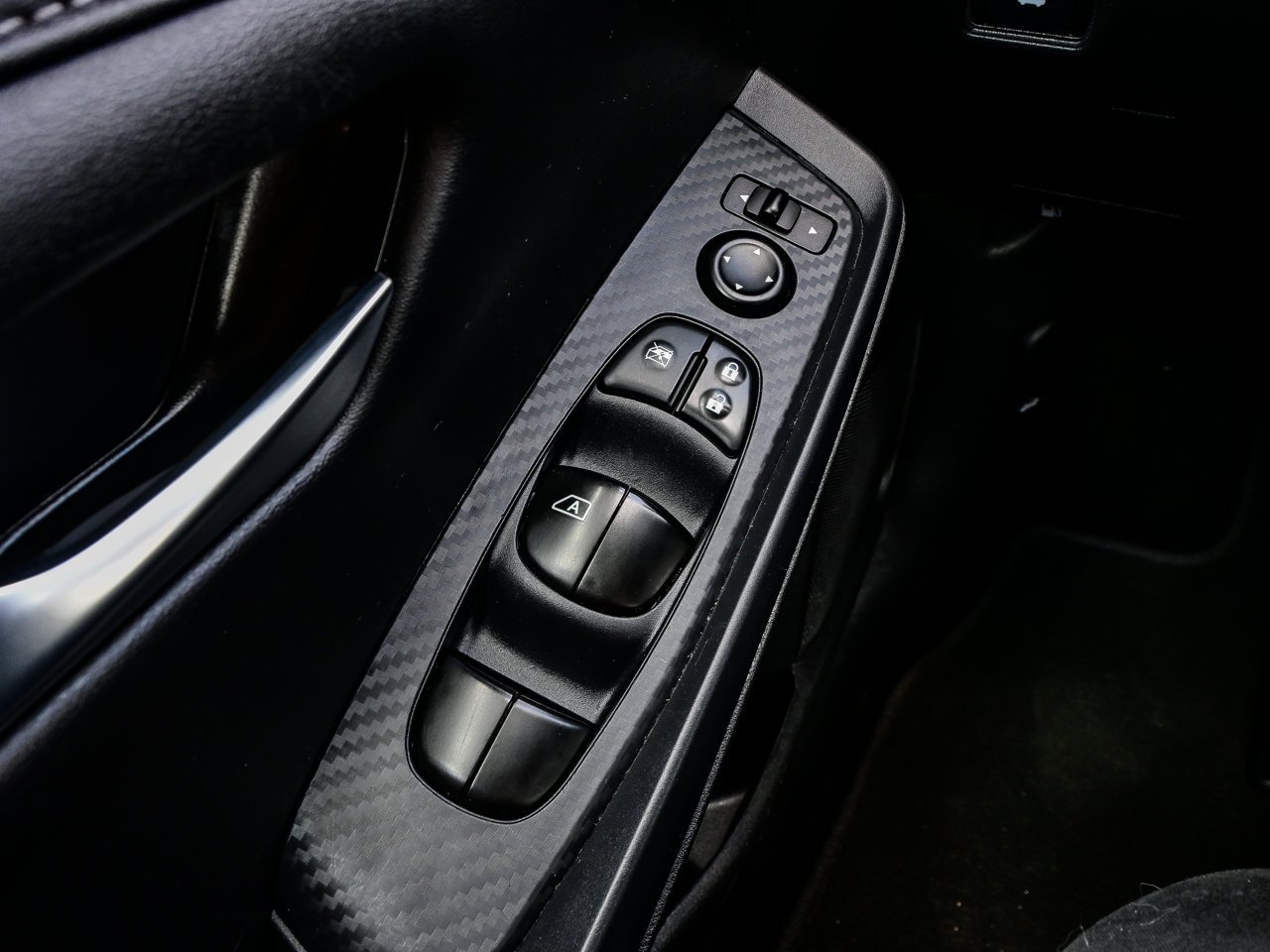 2024 Nissan Sentra SV CVT White Sherwood Park - photo #17