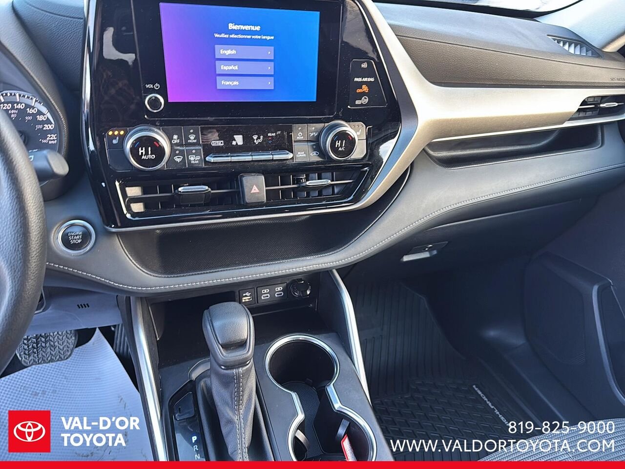 Toyota Highlander LE AWD LE AWD 2024 Gris Val-d'Or - photo #11
