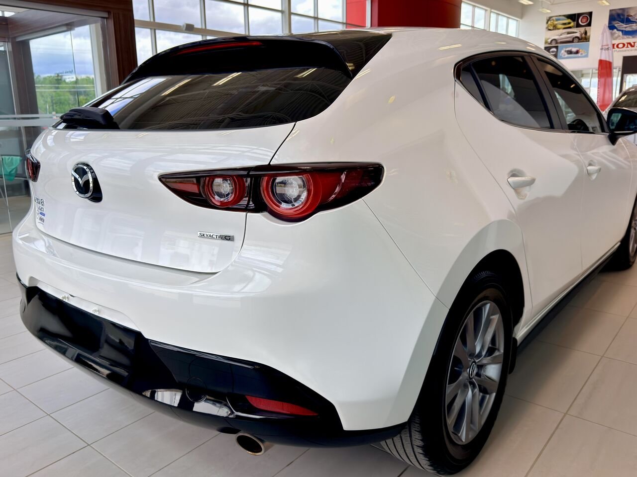 Mazda Mazda3 Sport 2022 Blanc Notre-Dame-des-Prairies - photo #10
