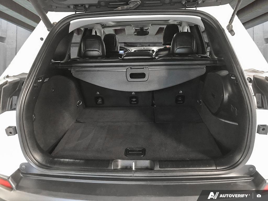 2019 Jeep Cherokee 2601086A | Limited White Edmonton - photo #11