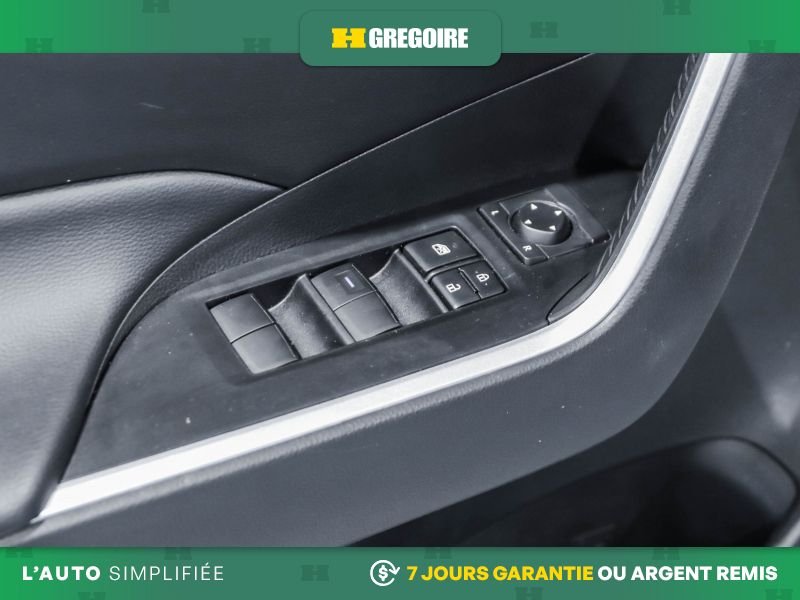 2022 Toyota Rav 4 Silver Saint-Eustache - photo #13