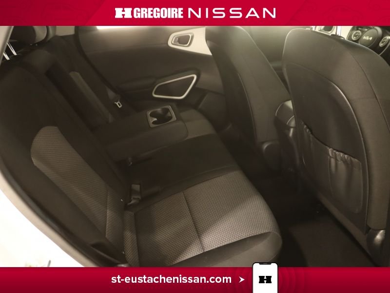2022 Kia Soul White Laval - photo #38