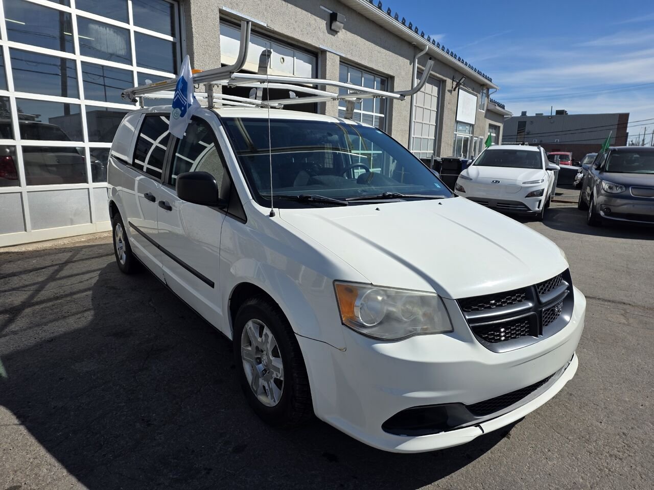 Ram Fourgon cargo 2013 Blanc Longueuil, - photo #5